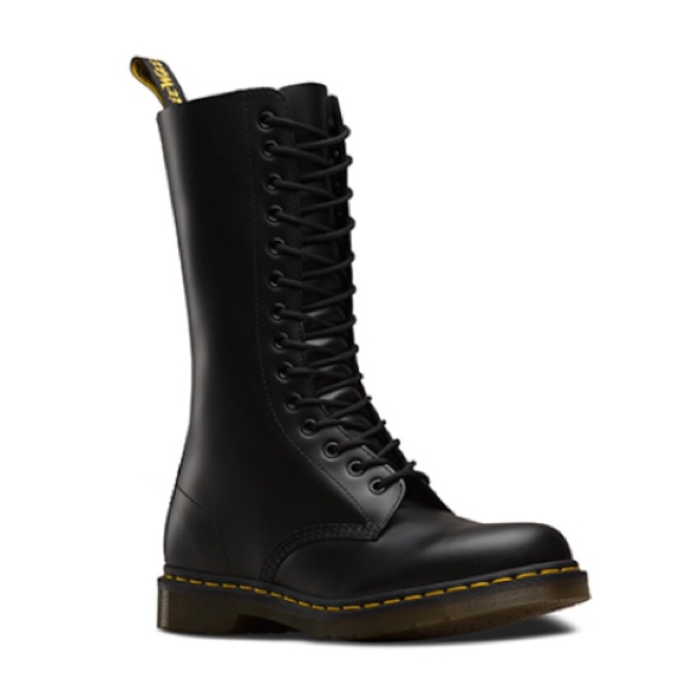 Dr Martens 1914 Boots. 14-Eye Black Leather Laceup